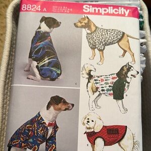 Simplicity Pet Apparel Pattern w/Blue & Red Designs Brand New Uncut Factory Fold